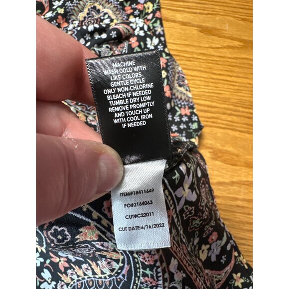 Torrid Paisley & Floral Print Black Faux Wrap Blouse With Flutter Sleeves Sz 3X - Picture 10 of 11